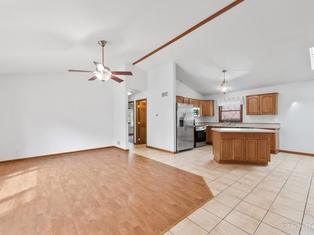 House for sale in Mchenry, Illinois