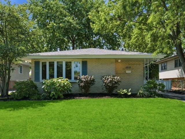 House for sale in Crestwood, Illinois