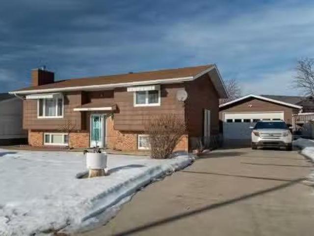 House for sale in Eckville, Alberta