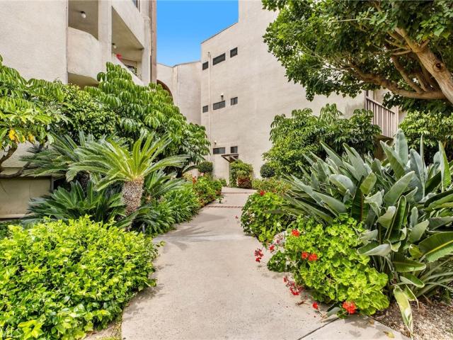 Condo for sale in Encino Neighborhood Council District, Canoga Park
