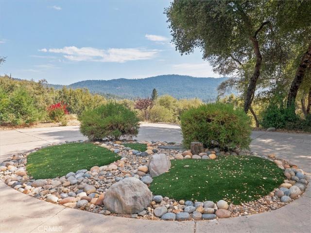 House for sale in Oakhurst, California