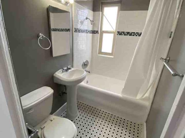 Apartment for rent in Canoga Park, California