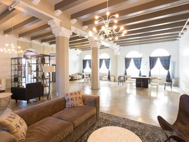 Apartment for rent in Thai Town, Los Angeles