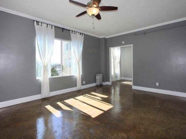 Apartment for rent in Thai Town, Los Angeles