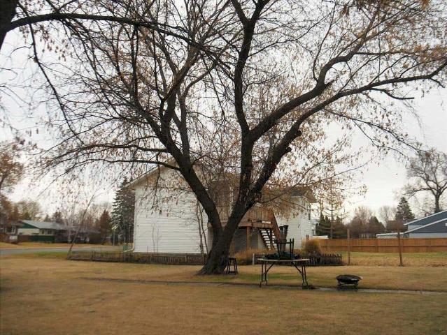 Duplex for sale in Ponoka, Alberta