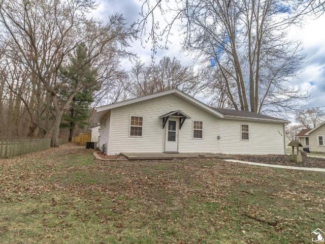 House for sale in Ottawa Lake, Michigan