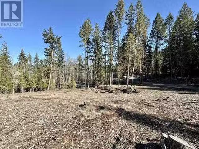 House for sale in 108 Mile Ranch, British Columbia
