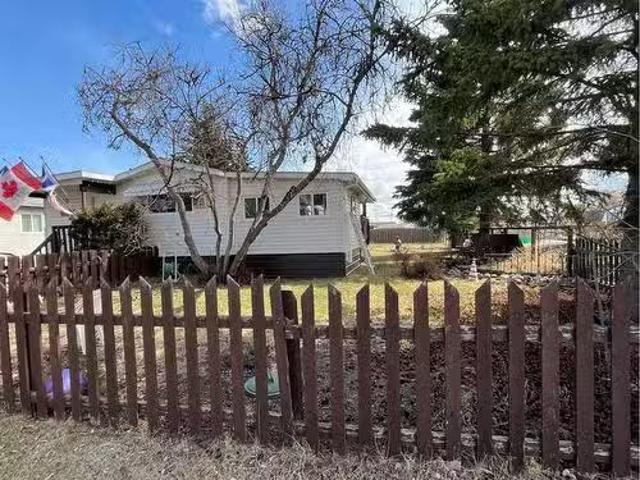 House for sale in Mannville, Alberta