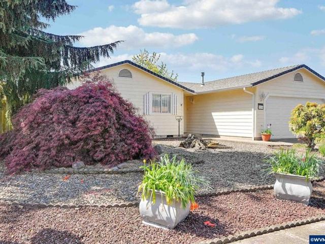 House for sale in Oregonia