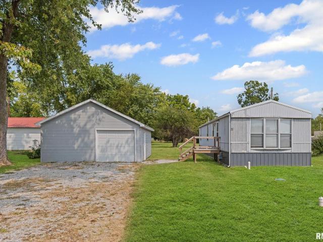 House for sale in Kell, Illinois