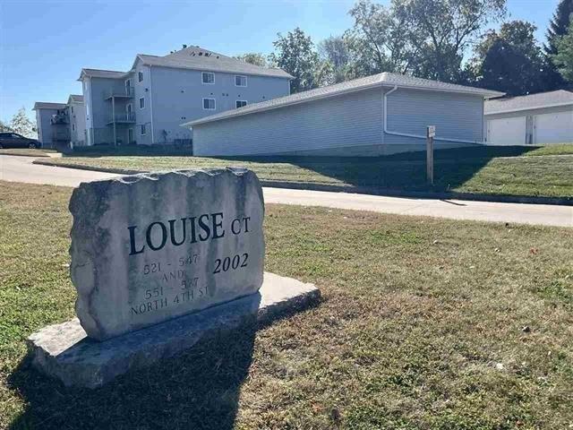 House for sale in Cedar, Iowa