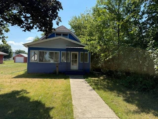 House for sale in Harvey, North Dakota