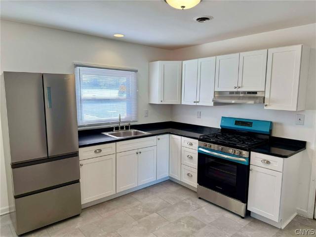 House for sale in Oneida, New York