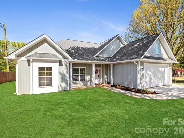 House for sale in Troutman, North Carolina