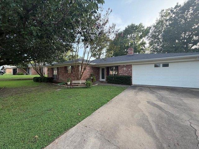 House for sale in Palestine, Texas