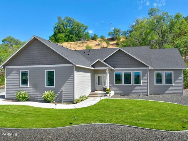House for sale in Selah, Washington