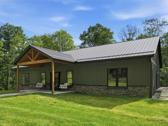 House for sale in Atlasburg, Pennsylvania