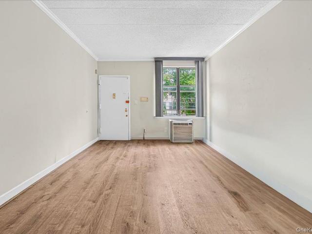 Condo for sale in The Bronx, Arverne