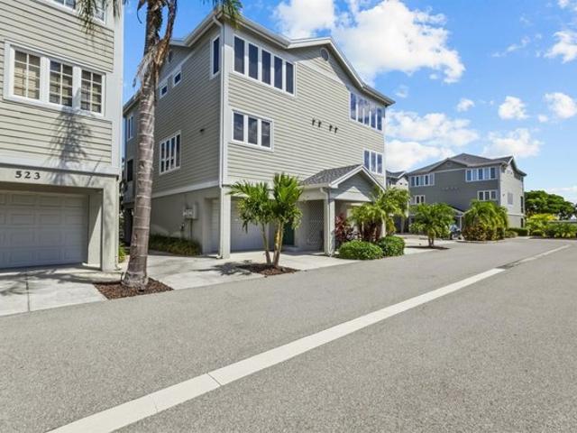 Townhouse for sale in Longboat Key, Manatee County