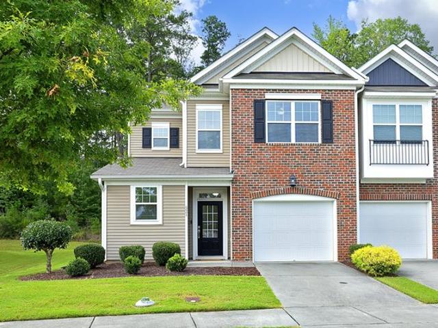 Townhouse for sale in Hillsborough, North Carolina