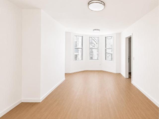 House for sale in Hudson, New Jersey