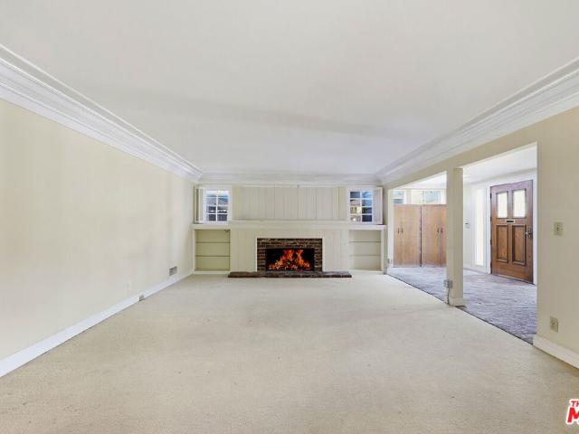 House for sale in The Flats, Beverly Hills