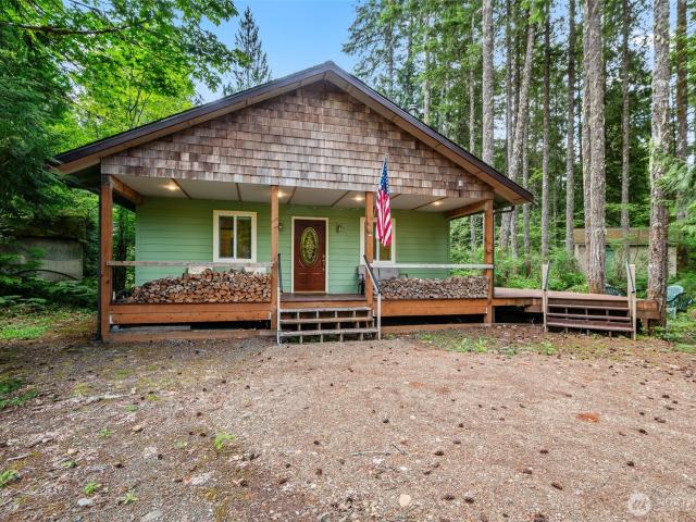 House for sale in Hoodsport, Washington