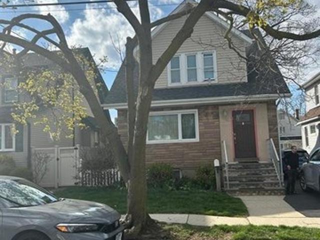 House for sale in Cliffside Park, New Jersey