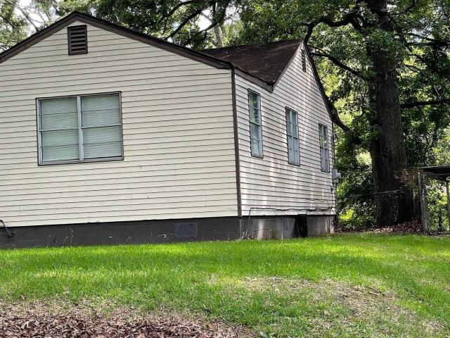 House for sale in Fairfield, Alabama
