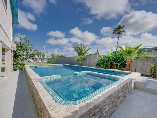 House for sale in Ingleside