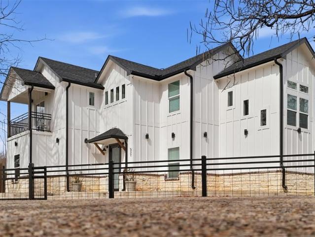House for sale in Henderson, Texas