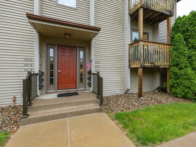 Condo for sale in Moline, Illinois