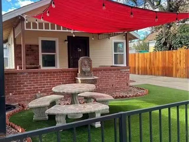 House for rent in Pasadena