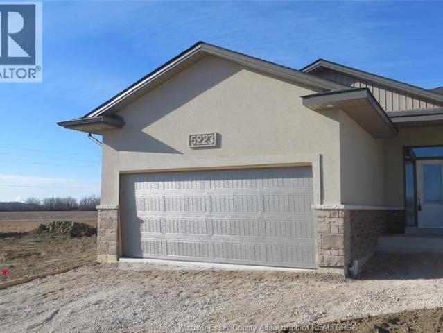 Townhouse for sale in Oldcastle, Ontario