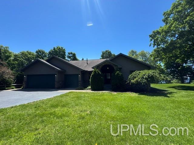 House for sale in Escanaba, Michigan