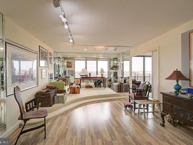 Condo for sale in Bethesda, Maryland