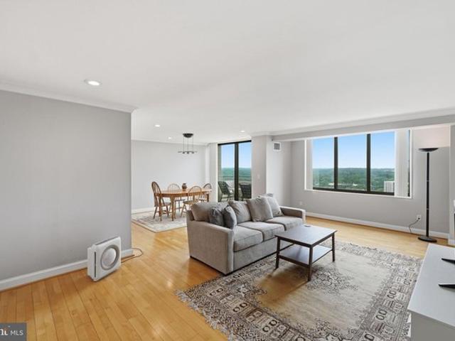 Condo for sale in Bethesda, Montgomery County