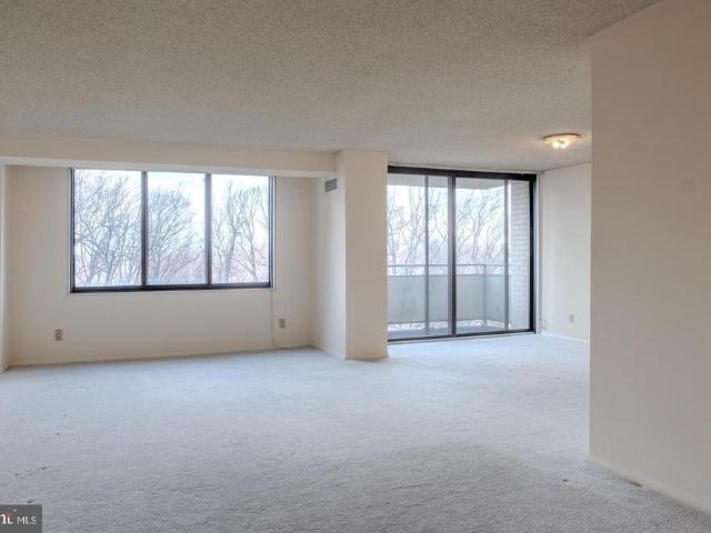Condo for sale in Pooks Hill, Bethesda