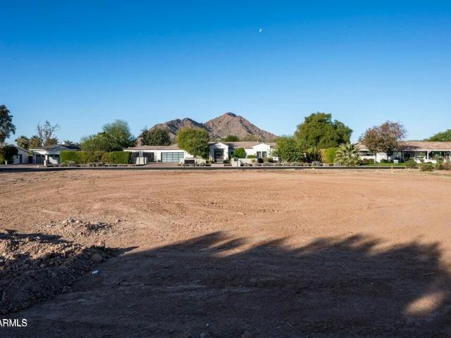 Land for sale in Paradise Valley