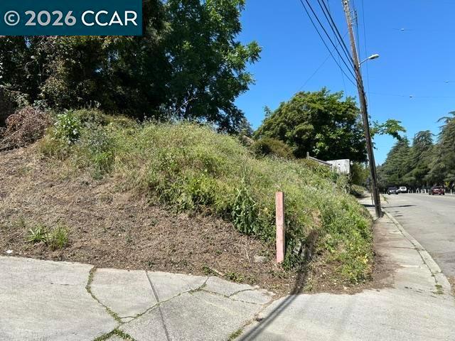 Land for sale in Oakland, California