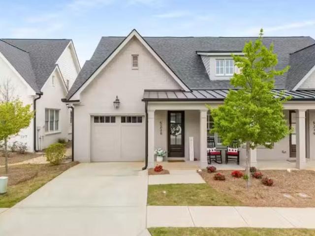 Condo for sale in Lilburn Condo for sale in Lilburn