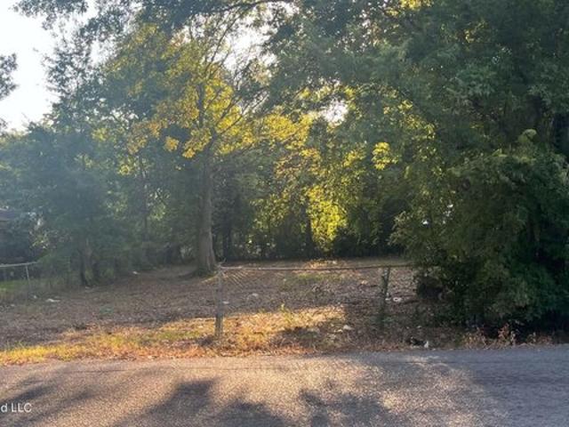 Land for sale in Greenville, Mississippi