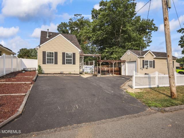 House for sale in Lanoka Harbor, New Jersey