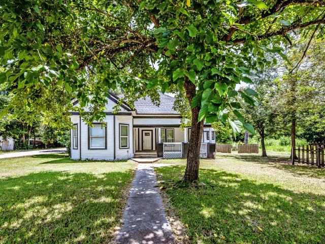 House for sale in Madisonville, Texas