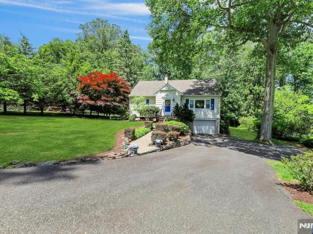House for sale in Wyckoff, New Jersey