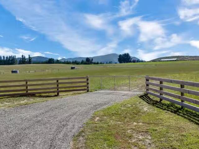 House for sale in North Loburn, Canterbury
