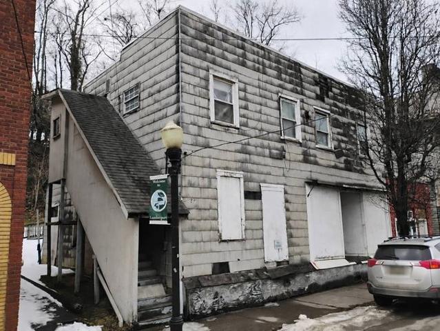 House for sale in Lumberport, West Virginia