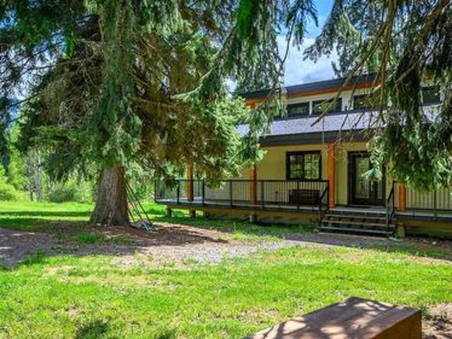 House for sale in Cherryville, British Columbia