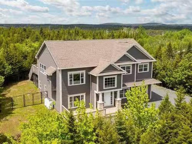 House for sale in Upper Tantallon, Nova Scotia