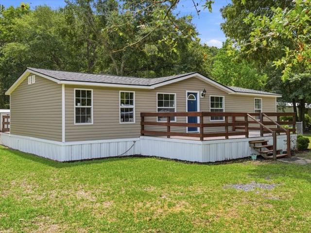 House for sale in Bonneau, South Carolina